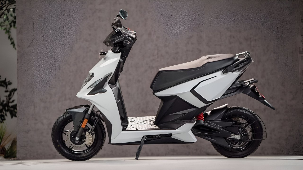 Electric Scooter With 250 Km Mileage Launched This Month, Available for Just Rs 49,999, Talk Directly to the Dealer